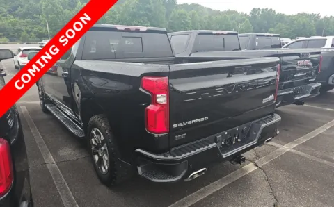 More photos of 2023 Chevrolet Silverado 1500 High Country at Auto Boutique Ohio, OH