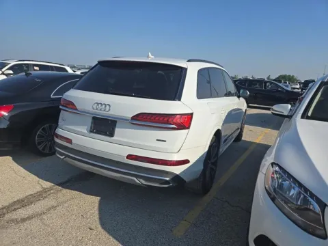 More photos of 2020 Audi Q7 Premium Plus at Auto Boutique Ohio, OH