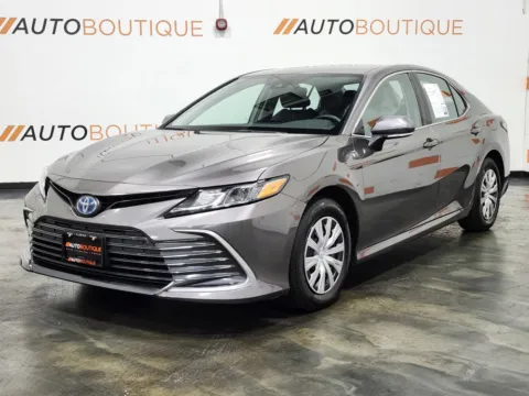 More photos of 2023 Toyota Camry Hybrid LE at Auto Boutique Ohio, OH