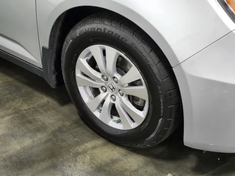 Another view of 2015 Honda Odyssey EX-L for sale in Columbus, OH at Auto Boutique Ohio