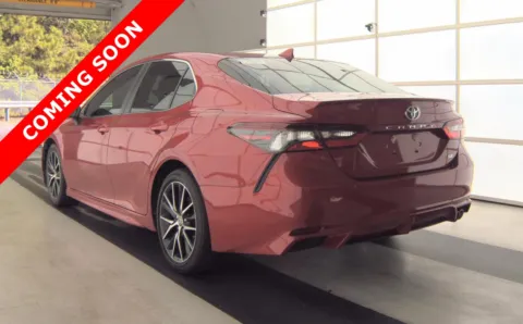 More photos of 2021 Toyota Camry SE at Auto Boutique Ohio, OH