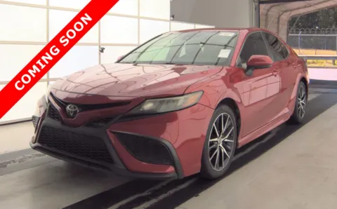 Red 2021 Toyota Camry SE for sale in Columbus, OH