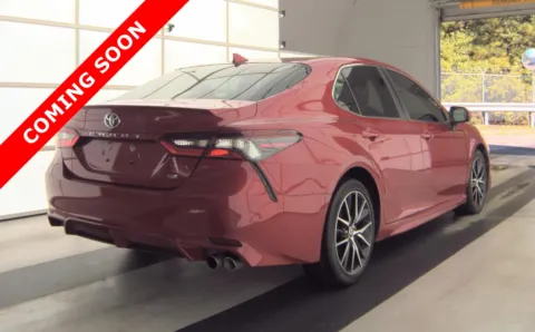 More photos of 2021 Toyota Camry SE at Auto Boutique Ohio, OH