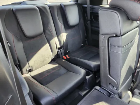 More photos of 2021 Mercedes-Benz GLB 250 at Auto Boutique Ohio, OH