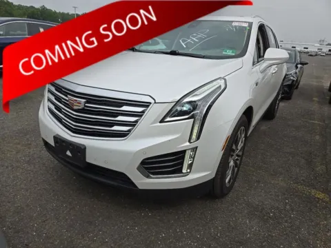 White 2017 Cadillac XT5 Premium Luxury AWD for sale in Columbus, OH