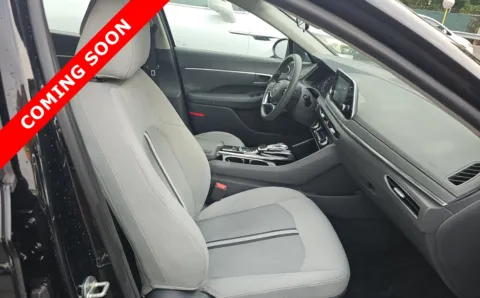 More photos of 2021 Hyundai Sonata SEL at Auto Boutique Ohio, OH