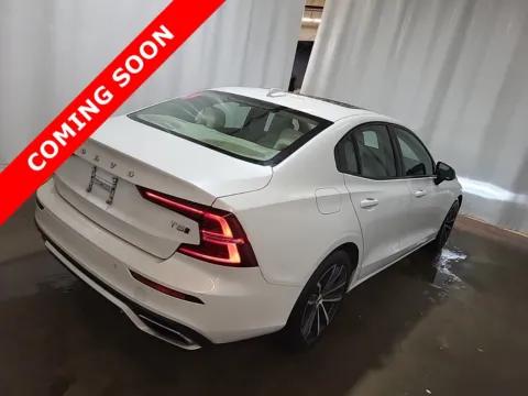 More photos of 2021 Volvo S60 Momentum at Auto Boutique Ohio, OH