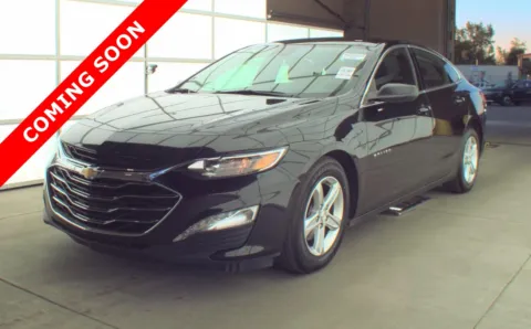 Black 2023 Chevrolet Malibu LT for sale in Columbus, OH