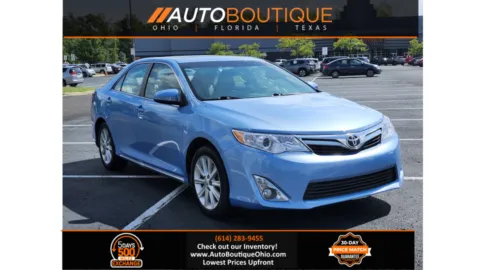 Blue 2013 Toyota Camry XLE for sale in Columbus, OH