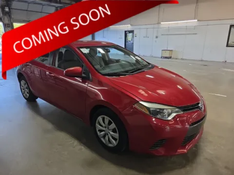 Red 2015 Toyota Corolla LE for sale in Columbus, OH
