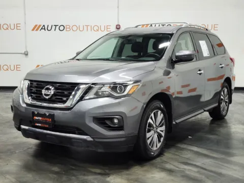 More photos of 2020 Nissan Pathfinder SV at Auto Boutique Ohio, OH