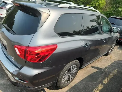 More photos of 2020 Nissan Pathfinder SV at Auto Boutique Ohio, OH