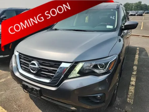 Gray 2020 Nissan Pathfinder SV for sale in Columbus, OH