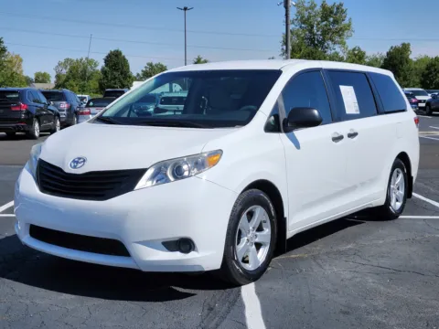 More photos of 2014 Toyota Sienna L at Auto Boutique Ohio, OH