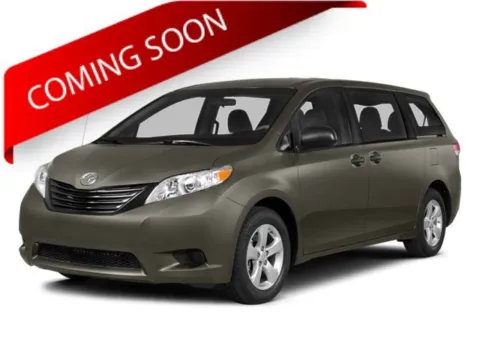 White 2014 Toyota Sienna L for sale in Columbus, OH