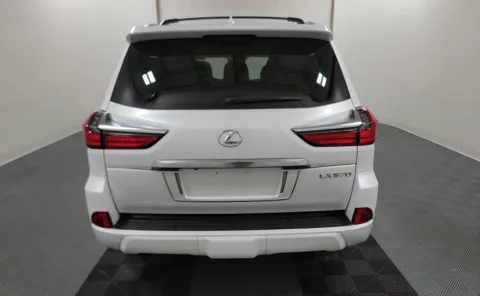 More photos of 2020 Lexus LX 570 at Auto Boutique Ohio, OH