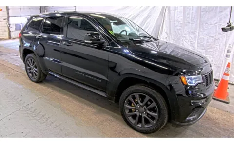 Another view of 2019 Jeep Grand Cherokee High Altitude for sale in Columbus, OH at Auto Boutique Ohio