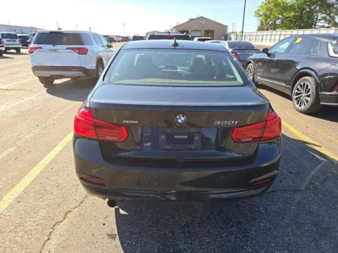 More photos of 2018 BMW 3 Series 320i xDrive at Auto Boutique Ohio, OH