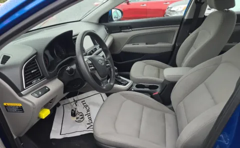 More photos of 2018 Hyundai Elantra SEL at Auto Boutique Ohio, OH