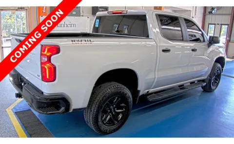 More photos of 2023 Chevrolet Silverado 1500 LT Trail Boss at Auto Boutique Ohio, OH