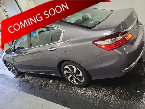 Gray 2017 Honda Accord Sedan EX-L for sale in Columbus, OH