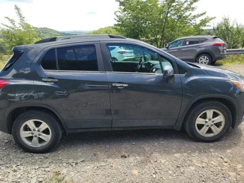 More photos of 2018 Chevrolet Trax LT at Auto Boutique Ohio, OH