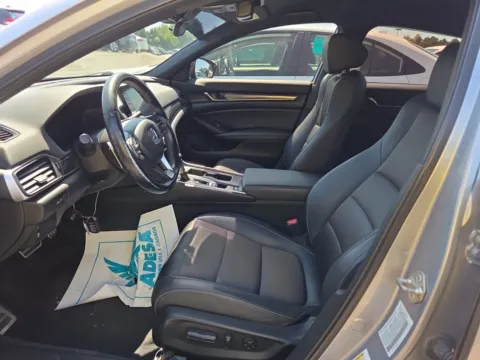More photos of 2020 Honda Accord Sedan Sport at Auto Boutique Ohio, OH