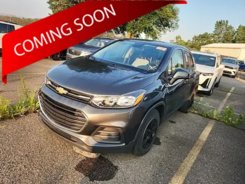Gray 2019 Chevrolet Trax LS for sale in Columbus, OH