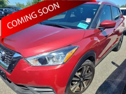 Red 2020 Nissan Kicks SV for sale in Columbus, OH