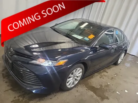 Blue 2018 Toyota Camry LE for sale in Columbus, OH