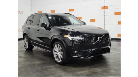More photos of 2021 Volvo XC90 R-Design at Auto Boutique Ohio, OH