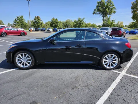 More photos of 2012 INFINITI G37 Convertible at Auto Boutique Ohio, OH