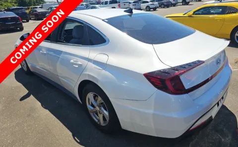 More photos of 2021 Hyundai Sonata SE at Auto Boutique Ohio, OH