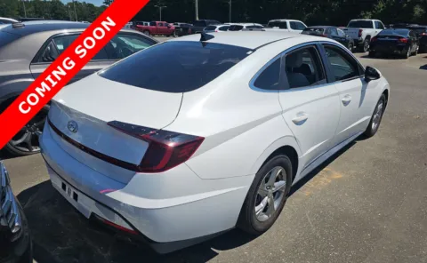 More photos of 2021 Hyundai Sonata SE at Auto Boutique Ohio, OH