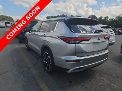More photos of 2024 Mitsubishi Outlander SE at Auto Boutique Ohio, OH