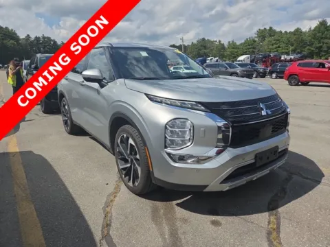 Another view of 2024 Mitsubishi Outlander SE for sale in Columbus, OH at Auto Boutique Ohio