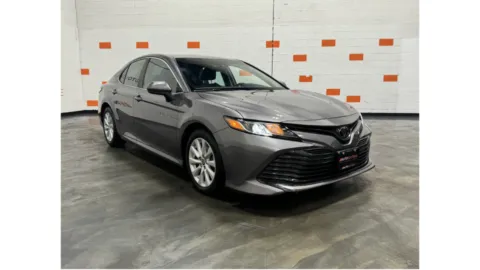 Gray 2018 Toyota Camry LE for sale in Columbus, OH