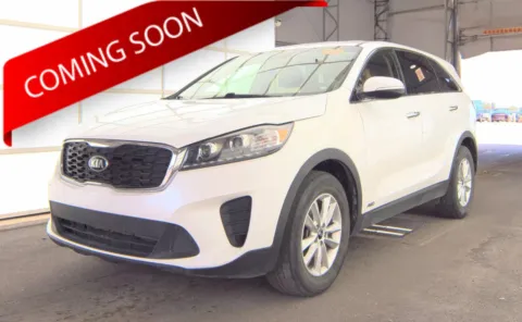White 2020 Kia Sorento LX V6 for sale in Columbus, OH