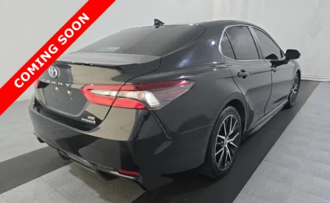 More photos of 2021 Toyota Camry Hybrid SE at Auto Boutique Ohio, OH