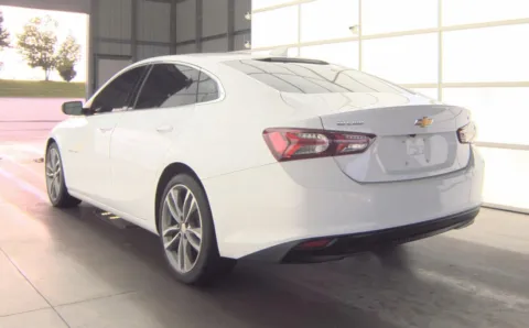 More photos of 2021 Chevrolet Malibu LT at Auto Boutique Ohio, OH