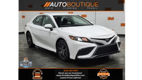 White 2024 Toyota Camry SE for sale in Columbus, OH