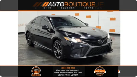 Black 2020 Toyota Camry SE for sale in Columbus, OH