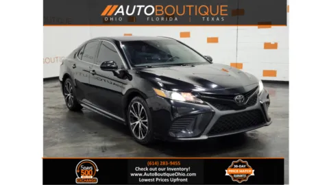 Black 2020 Toyota Camry SE for sale in Columbus, OH