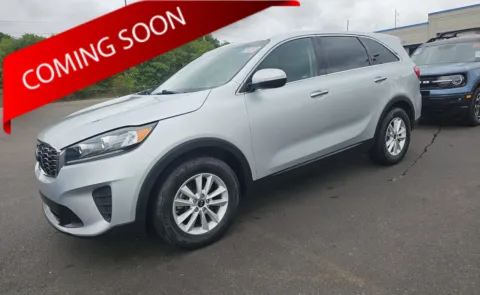 Silver 2019 Kia Sorento LX V6 for sale in Columbus, OH