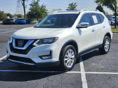 More photos of 2017 Nissan Rogue SV at Auto Boutique Ohio, OH