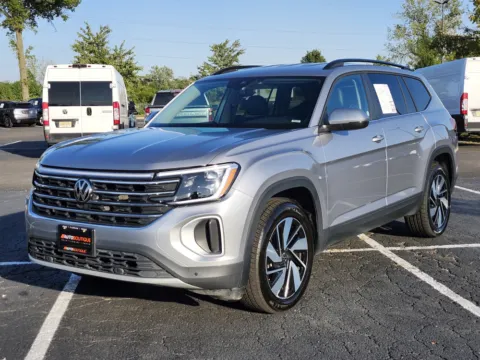 More photos of 2024 Volkswagen Atlas 2.0T SE w/Technology at Auto Boutique Ohio, OH