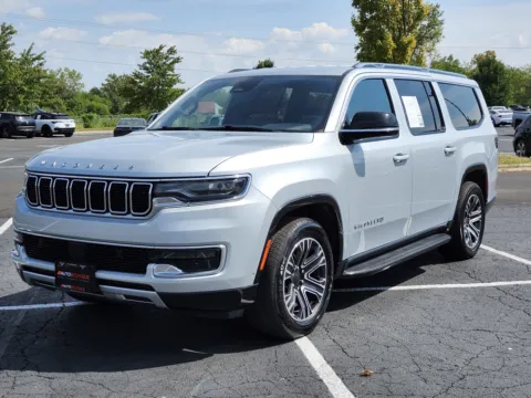 More photos of 2023 Jeep Wagoneer L Series II at Auto Boutique Ohio, OH