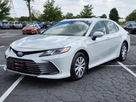 More photos of 2023 Toyota Camry Hybrid LE at Auto Boutique Ohio, OH