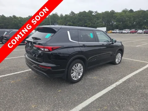 More photos of 2024 Mitsubishi Outlander ES at Auto Boutique Ohio, OH