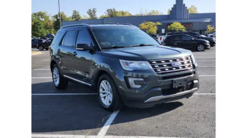 More photos of 2016 Ford Explorer XLT at Auto Boutique Ohio, OH